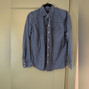 Classic Women's Denim Chambray Button-Down Shirt